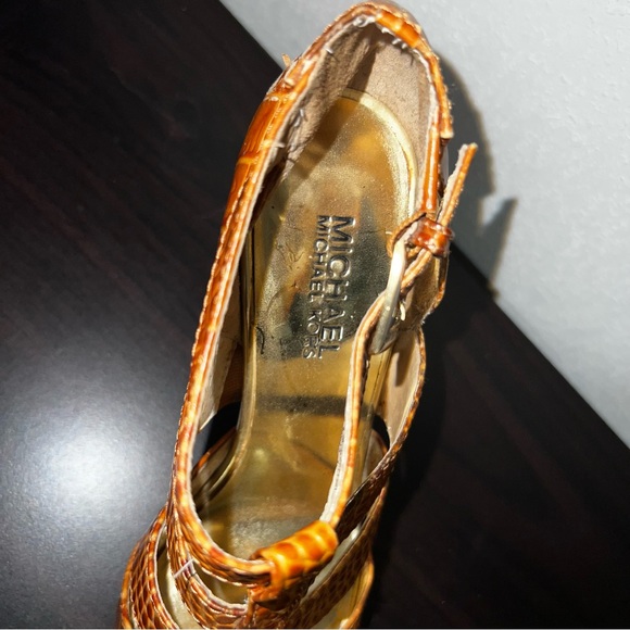 Michael Kors Leather Heels - Picture 4 of 6